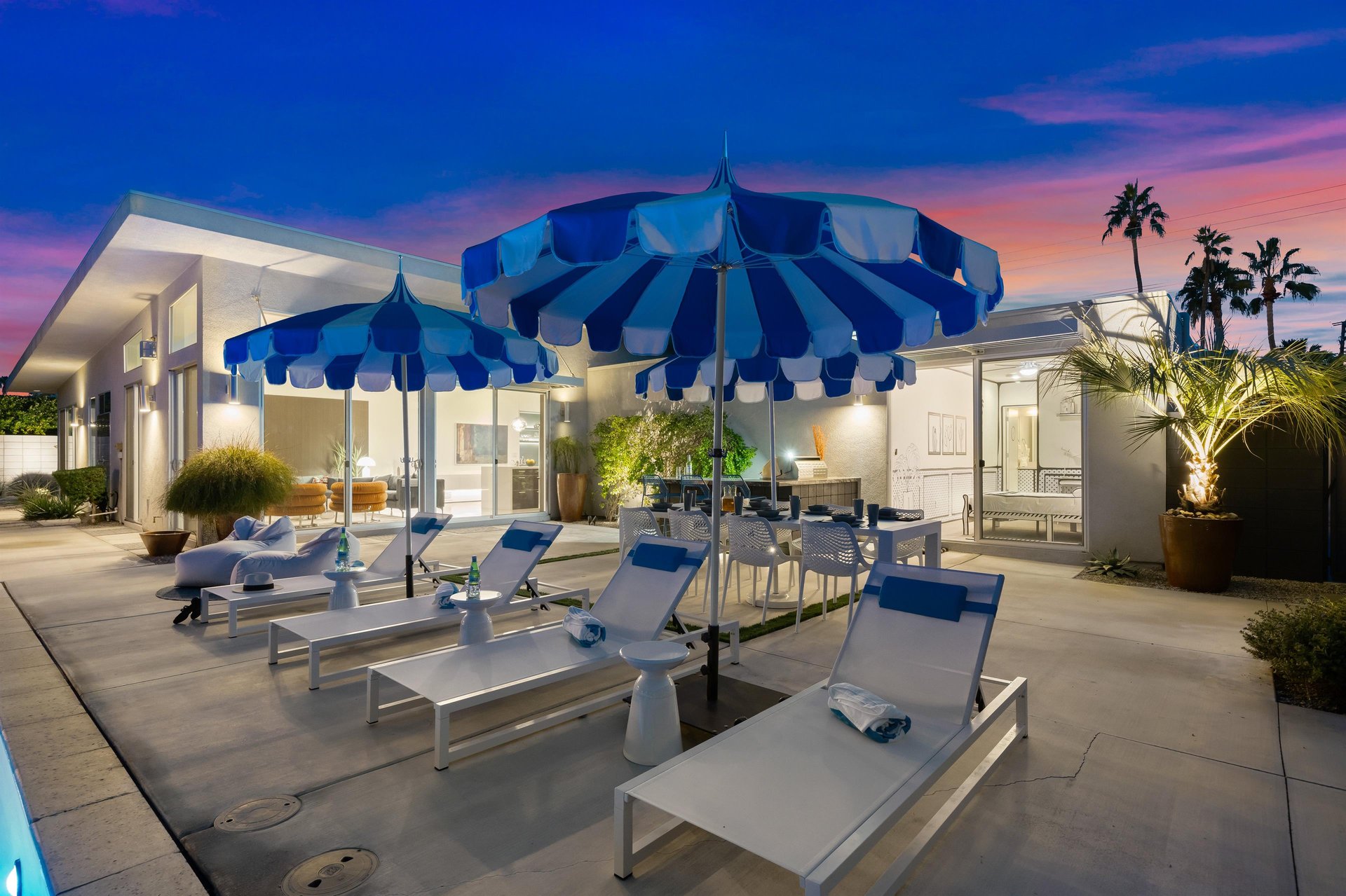 Patio lounge chairs
