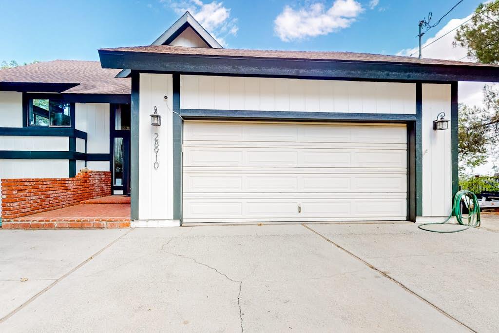 590472