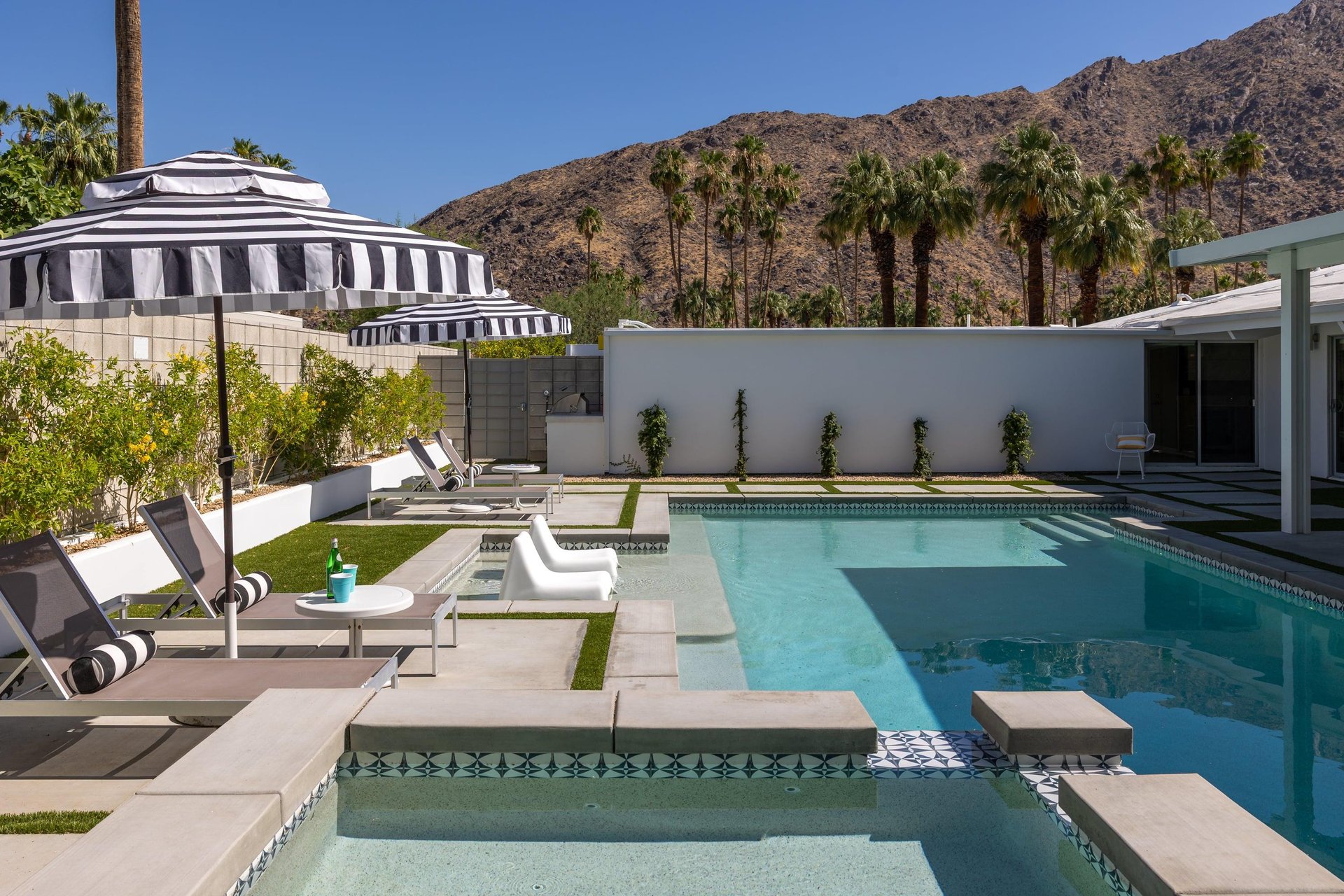 Integrated spa and pool with gorgeous mountain views