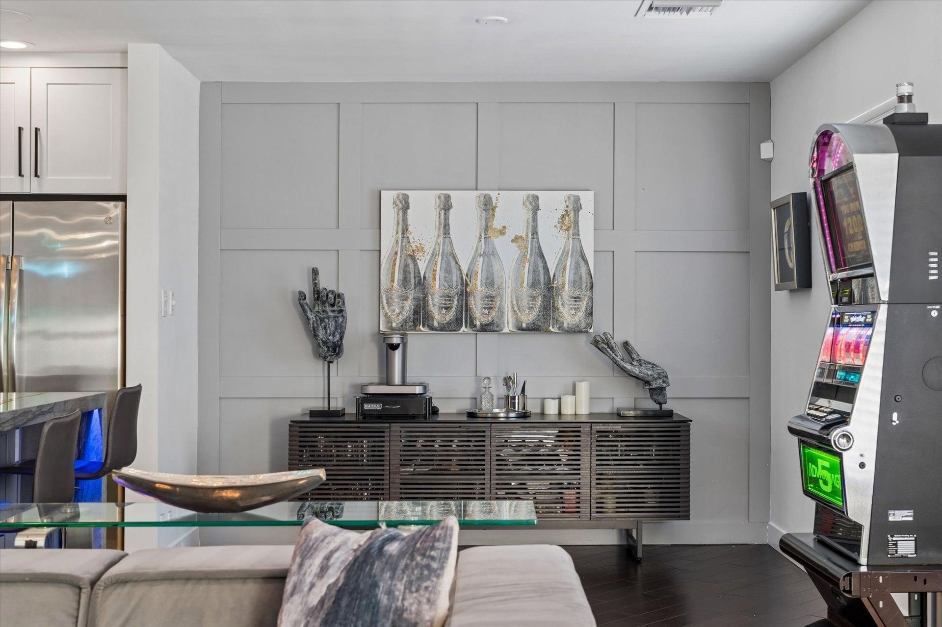 Modern decor.