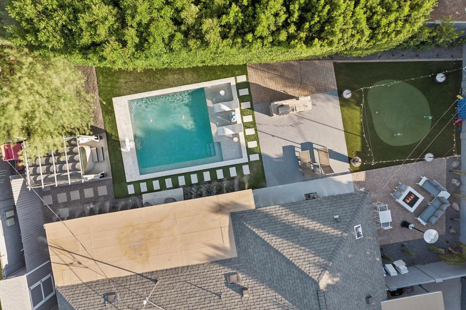 Birdseye view of Luxe Retreat.