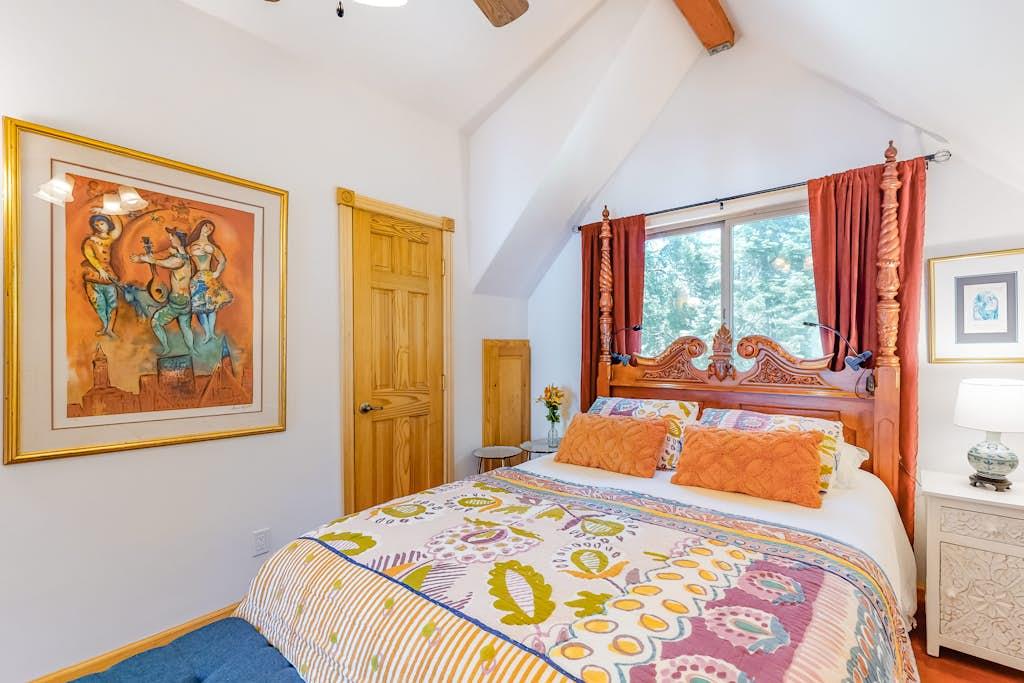 Located upstairs with 1 Queen bed.