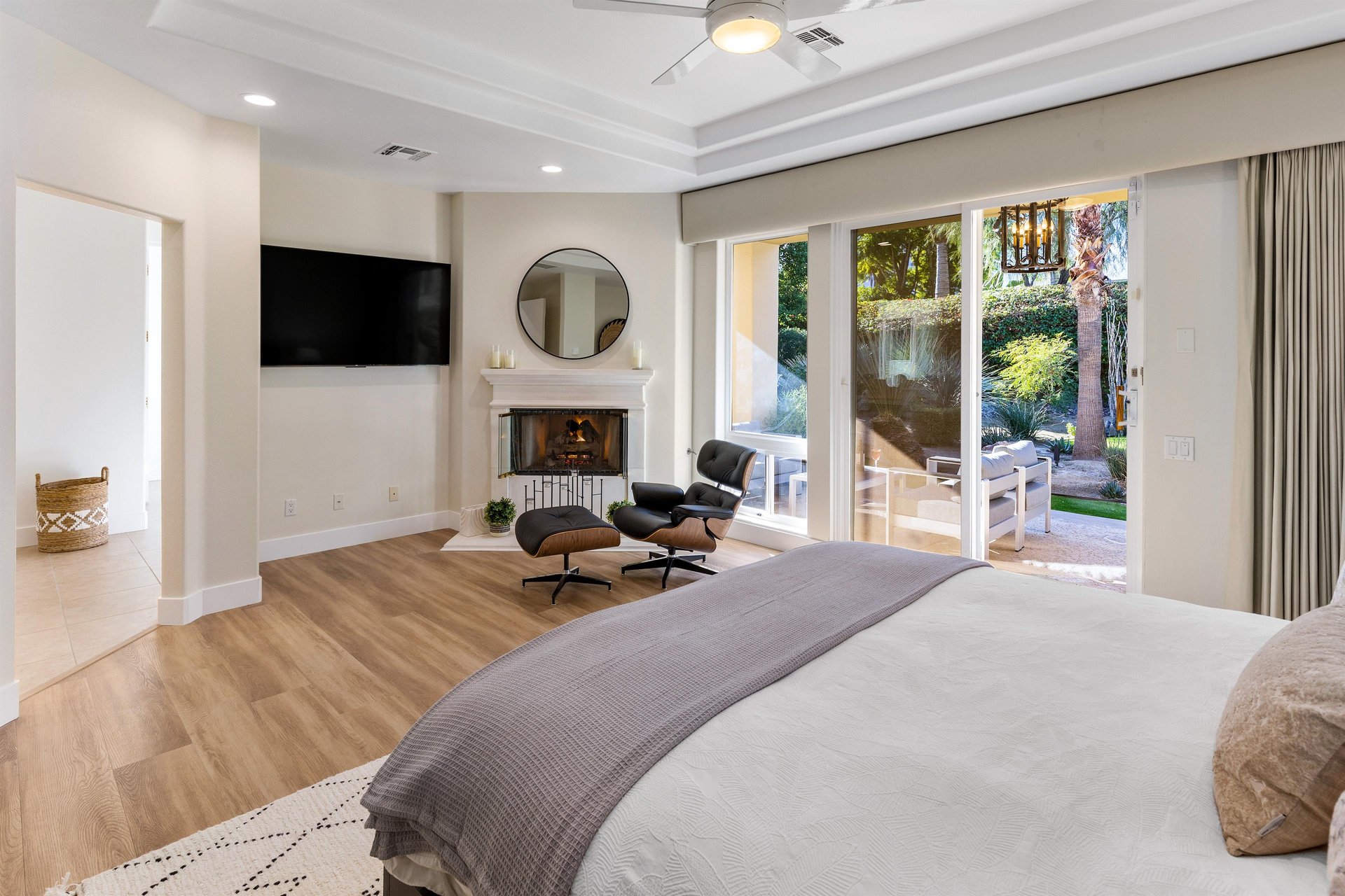 Direct access to the backyard