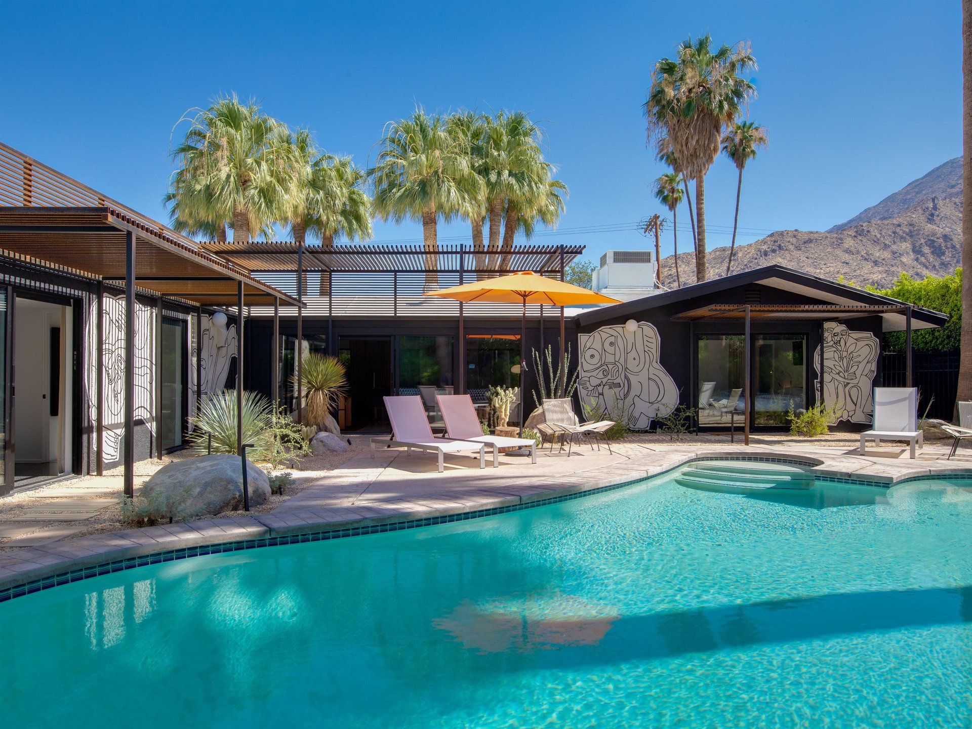 Mostero House
