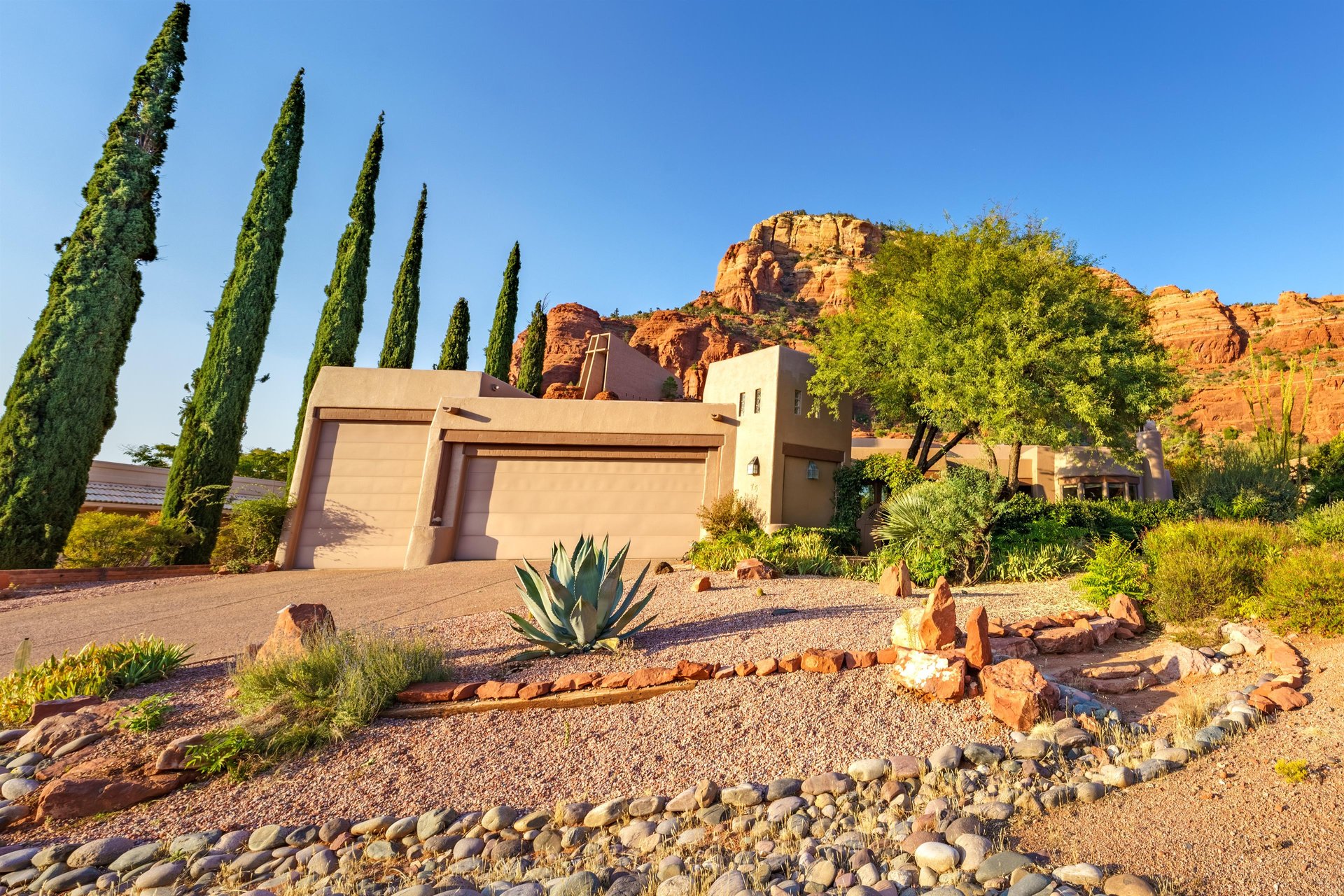 Front Of House Looking At Chapel Rock