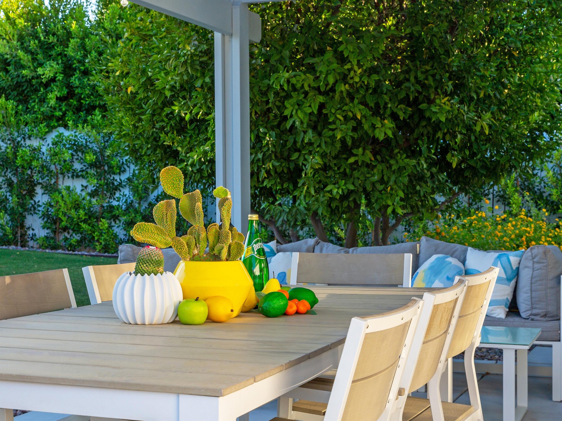 Eat alfresco