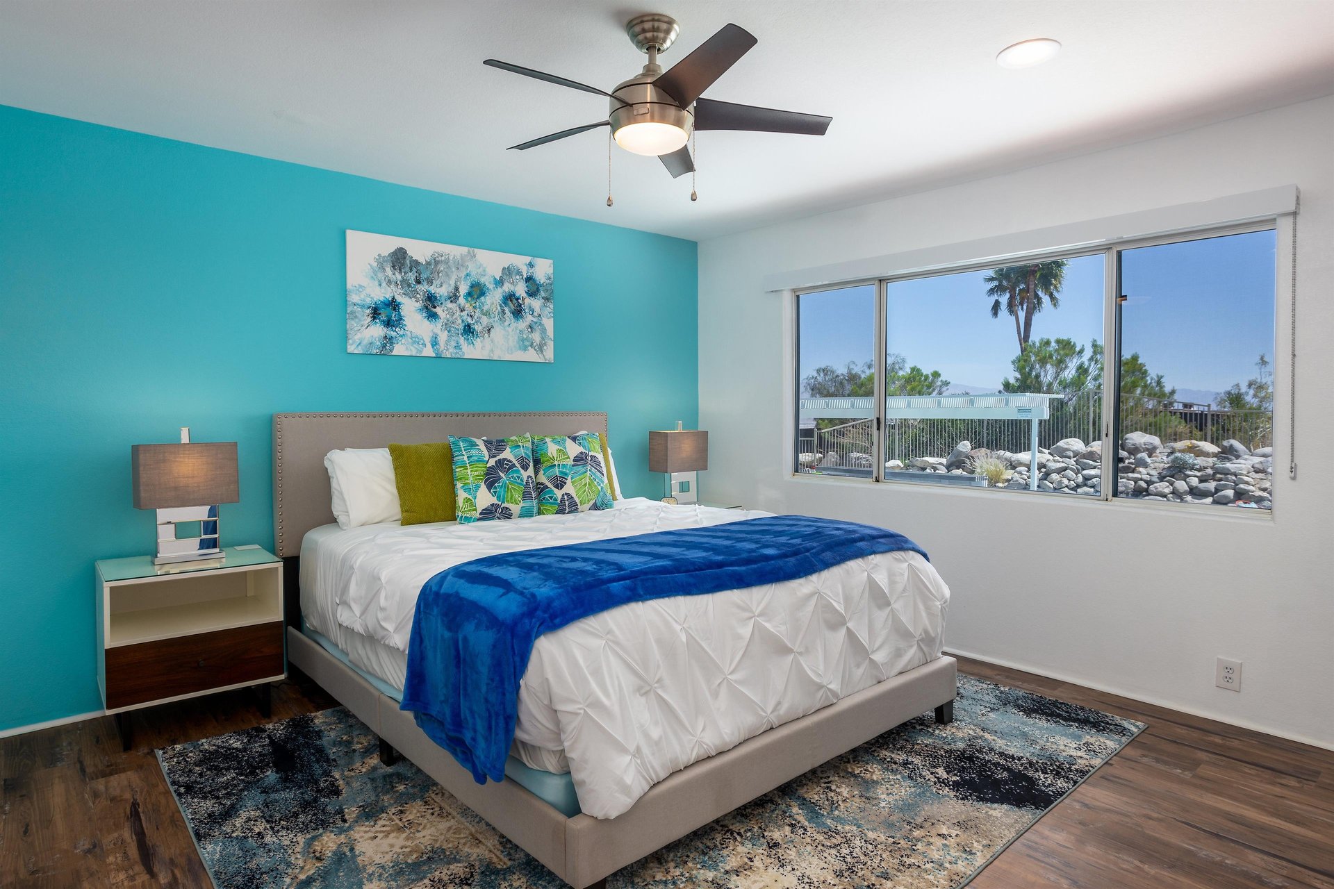 Lovely décor