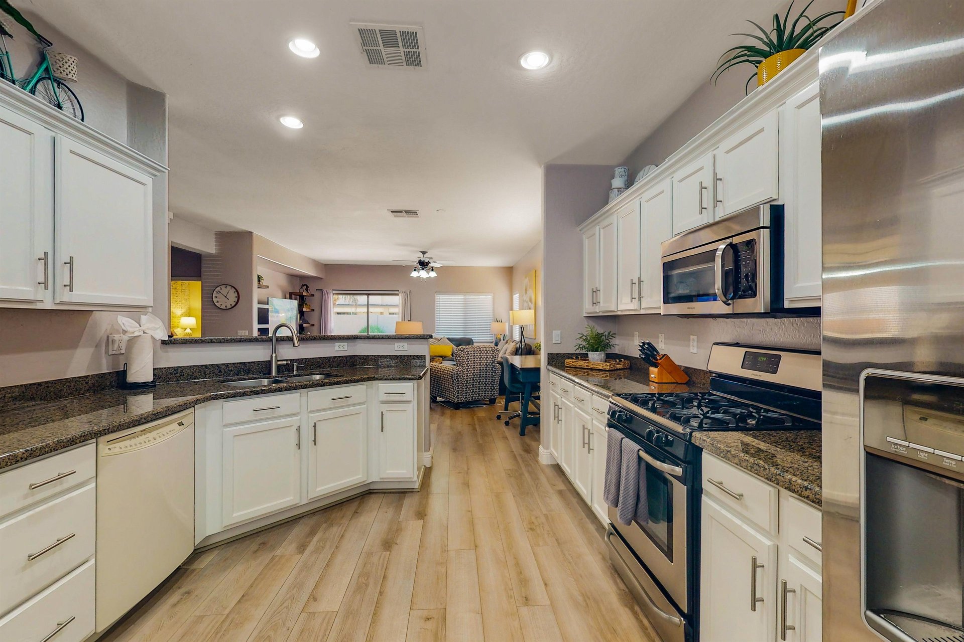 599096