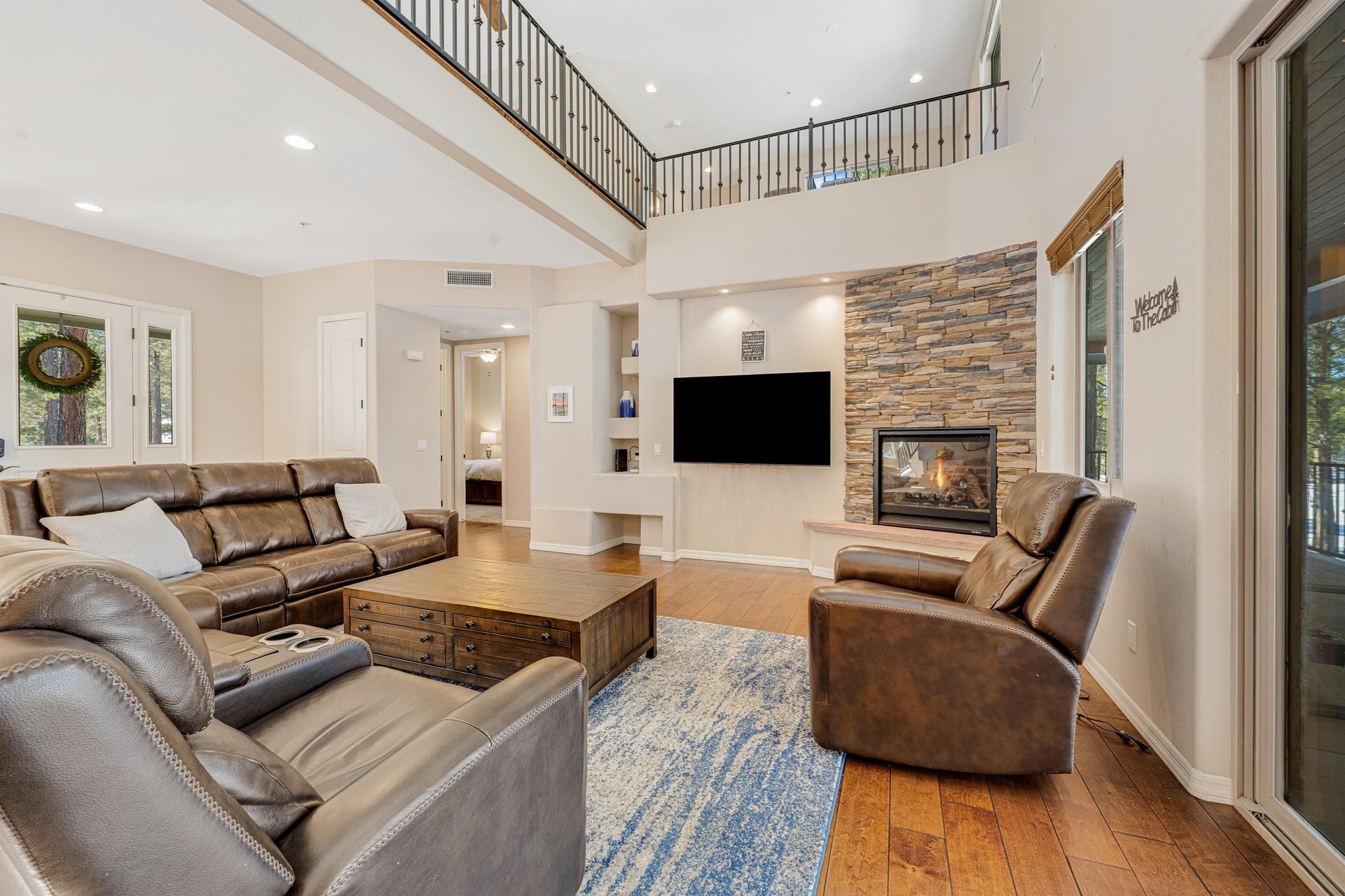 606181