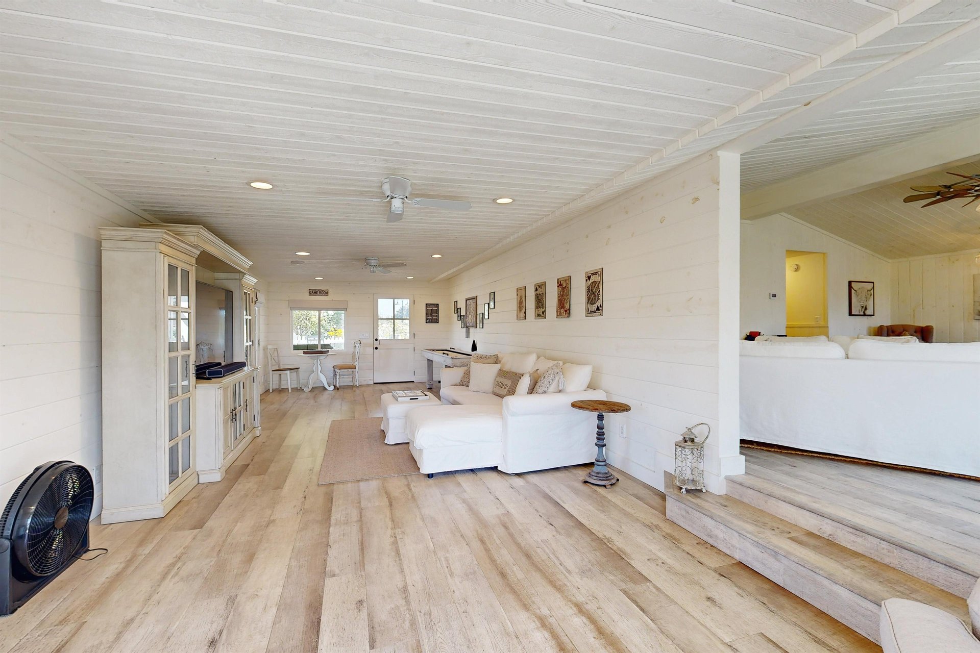 606728