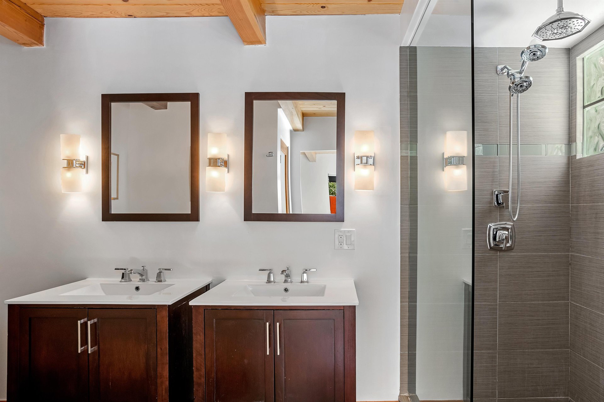 Luxurious bathroom