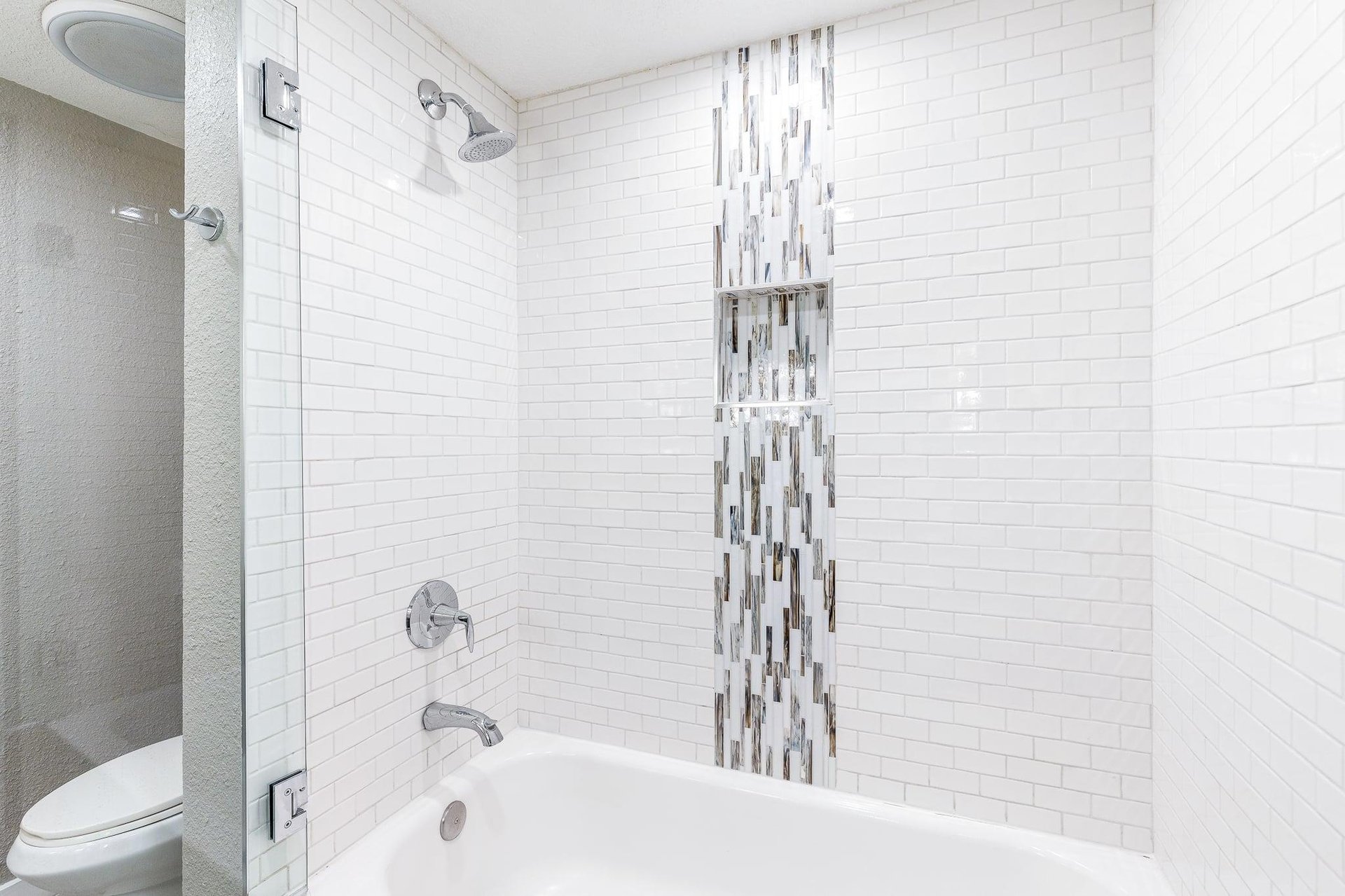 Guest shower