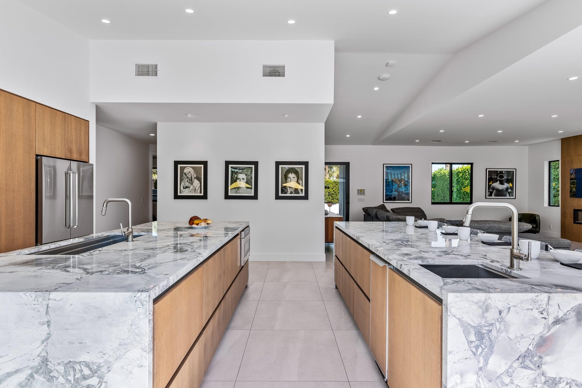 Huge chefs kitchen