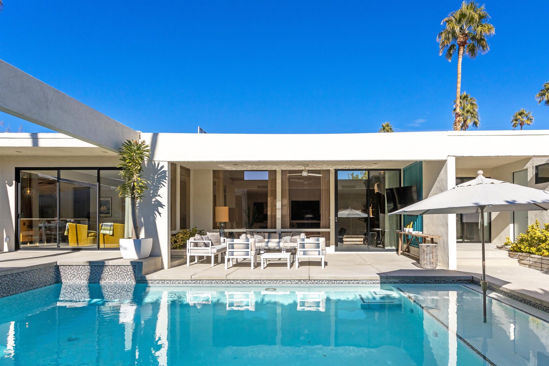 Beautiful sundrenched pool yard