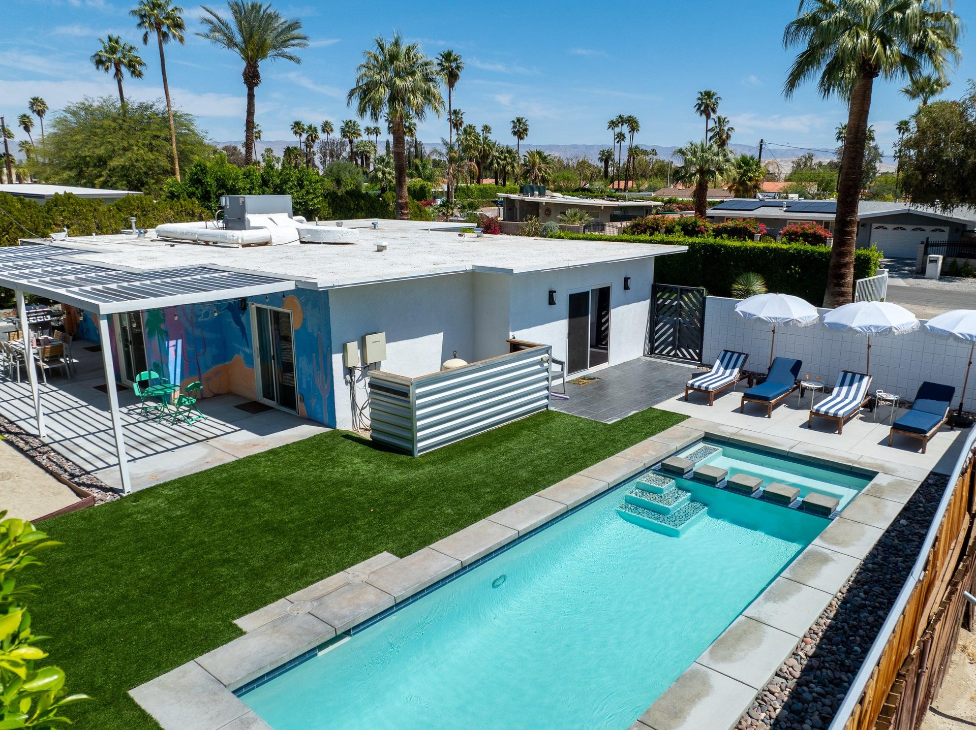 Gorgeous outdoor pool area with integrated spa