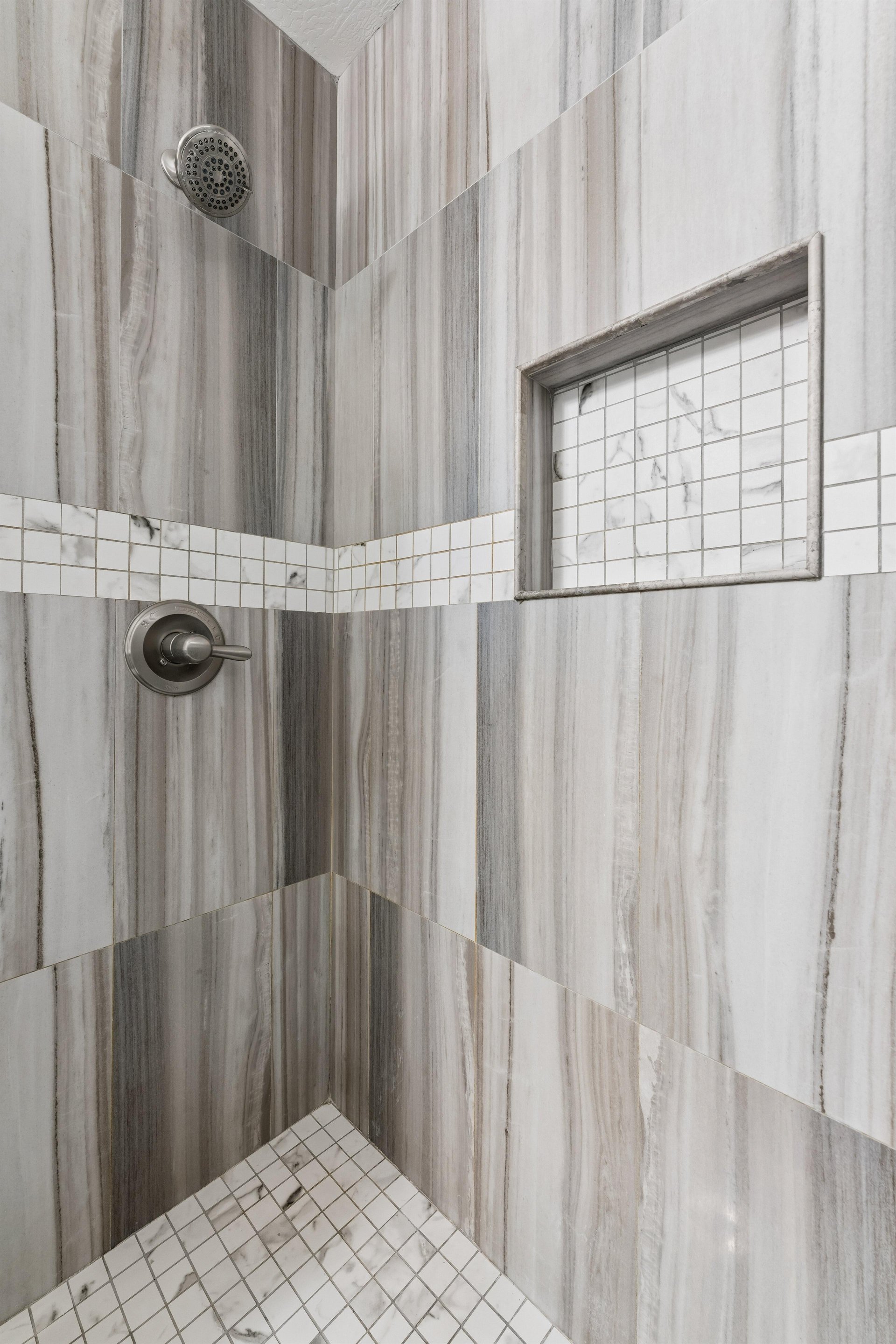 Walkin shower.
