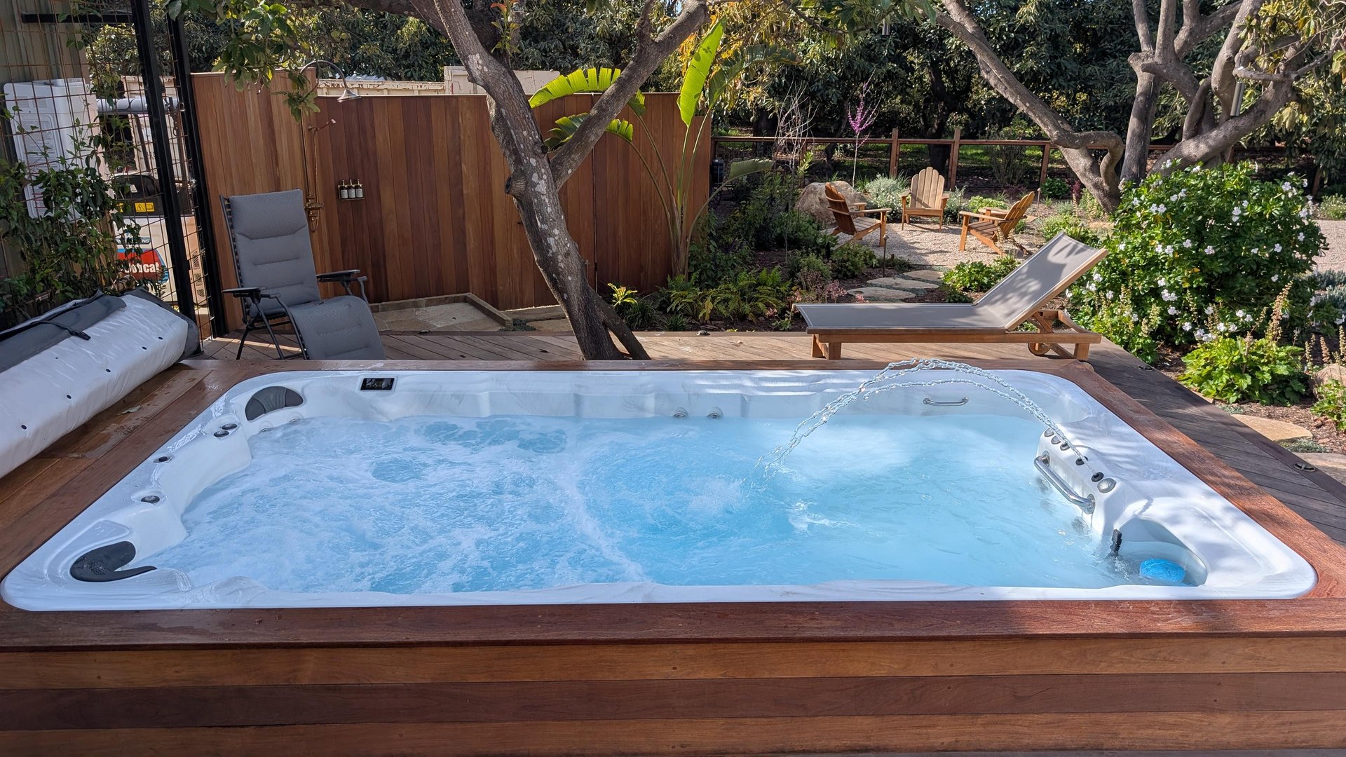 Jacuzzi and Chair
