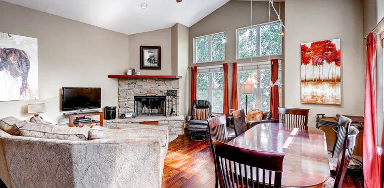 3647 Parkcitylodging_website_wowphotos_property_summer_v6