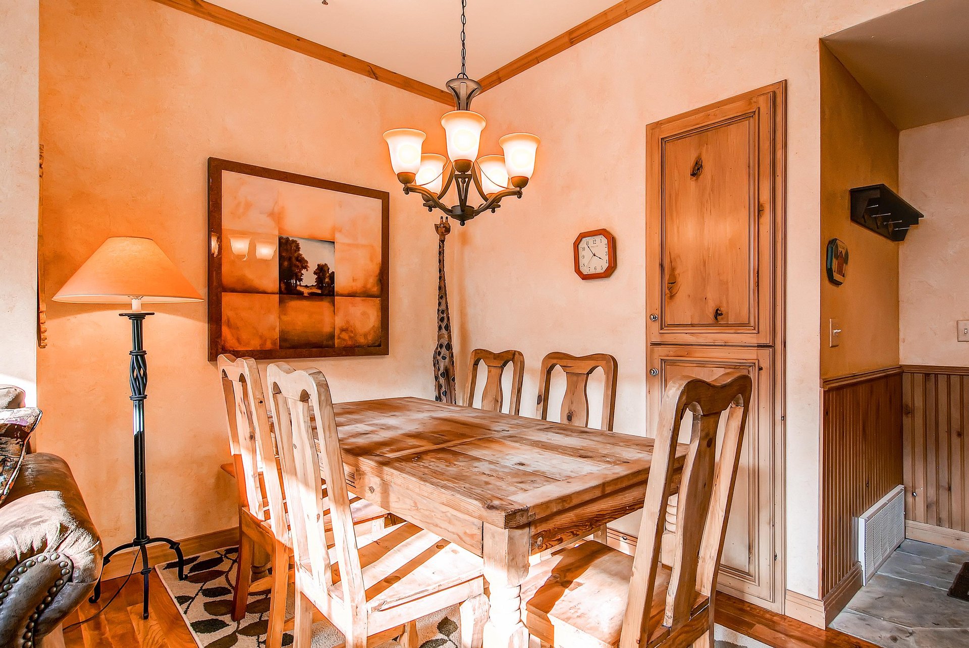 Comfortable dining  Park City LodgingLift Lodge 203