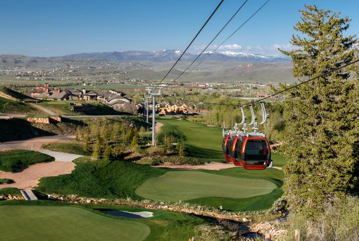 Blackstone is within walking distance to the premier Canyons Golf Course with lift above.