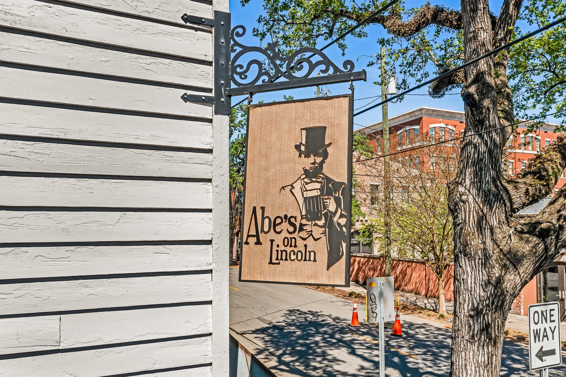 Located directly above Abes on Lincoln, one of the oldest running bars in Georgia.
