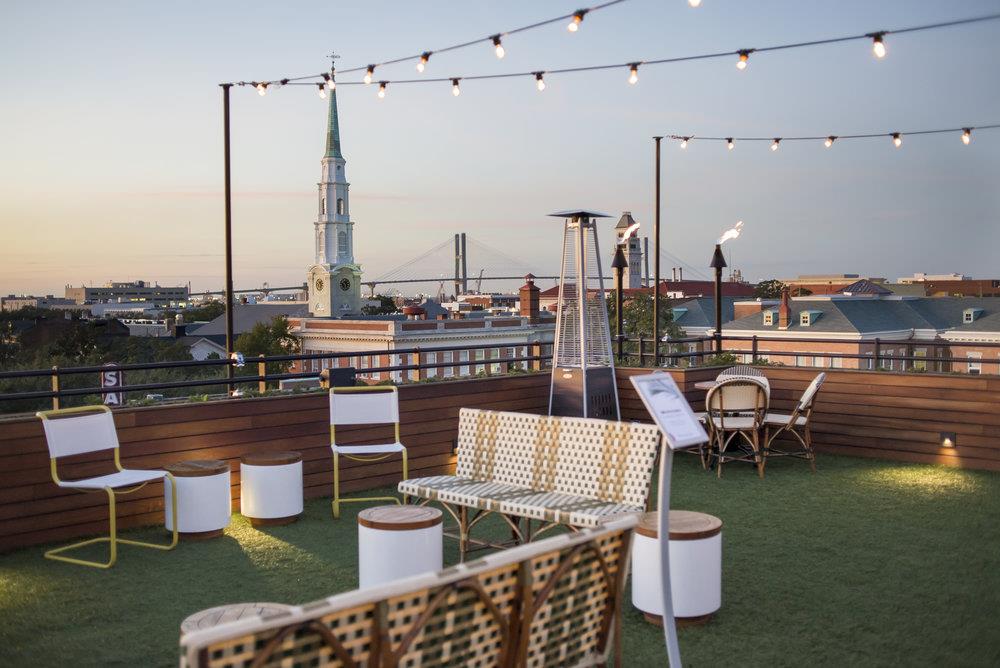 peregrin rooftop bar savannah