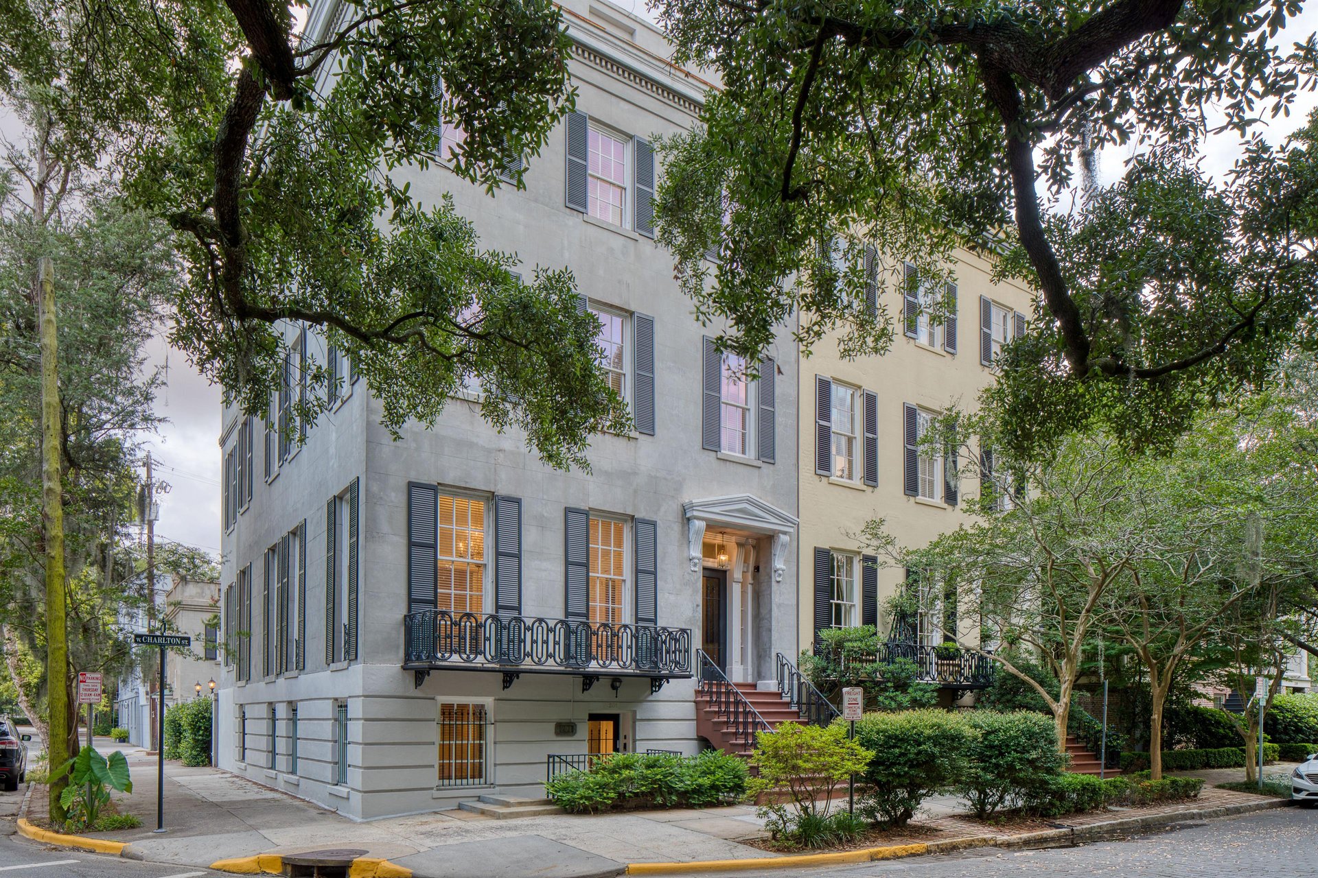 Welcome to Bell Mansion Main and Garden