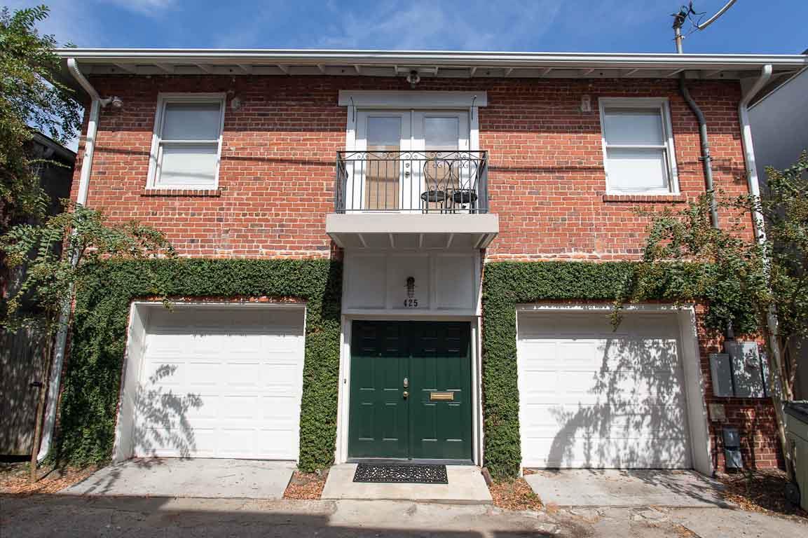 Welcome to York Lane Carriage House