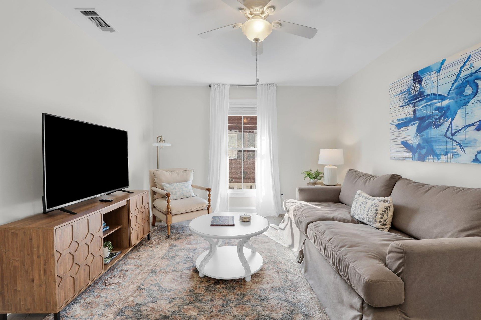 Welcome to Crown of Crawford Square Carriage