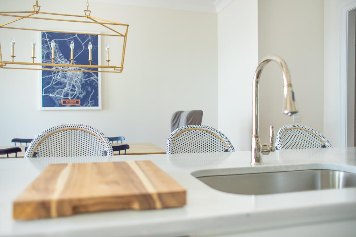 Sit at the kitchen island and have a quick bite.