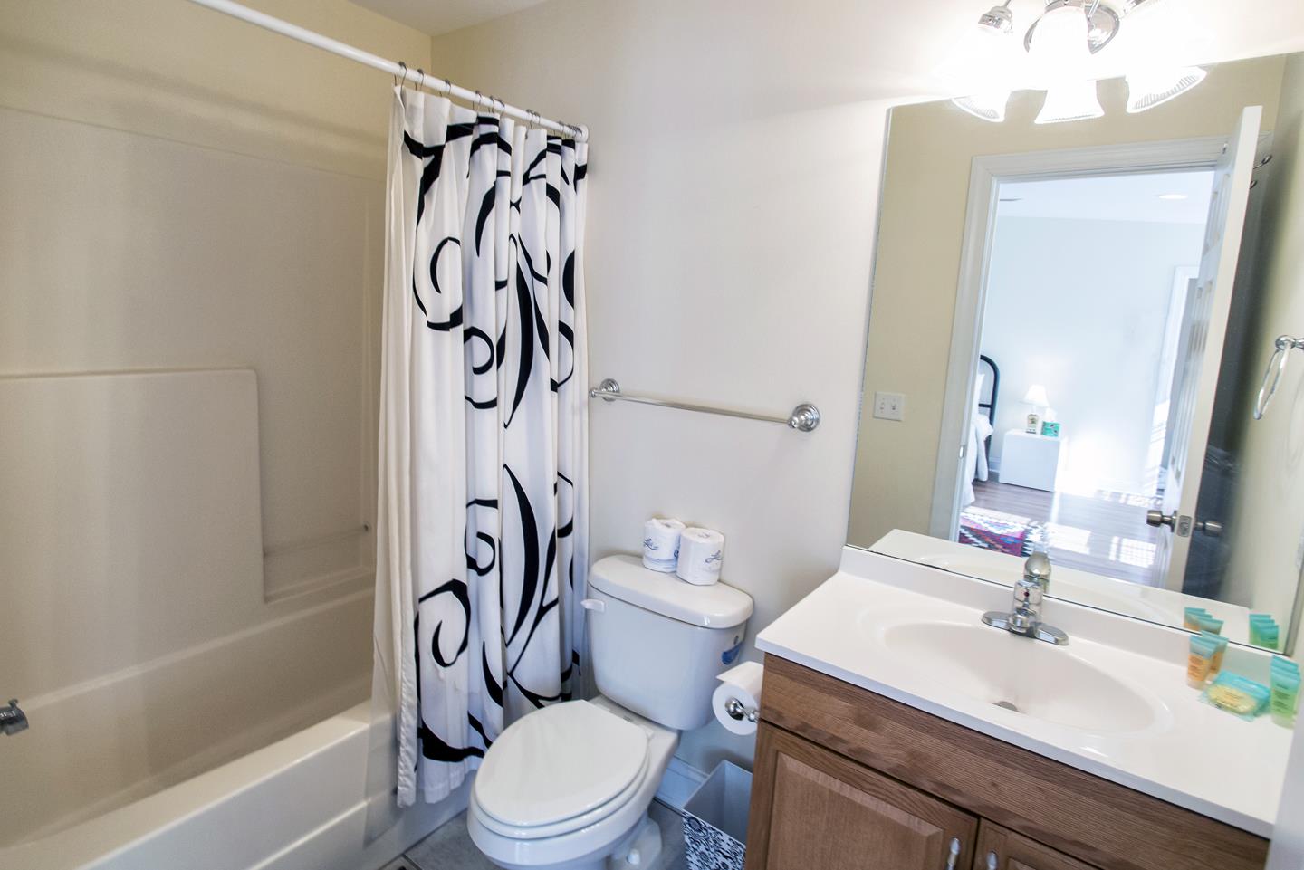 Carriage House Full Bath