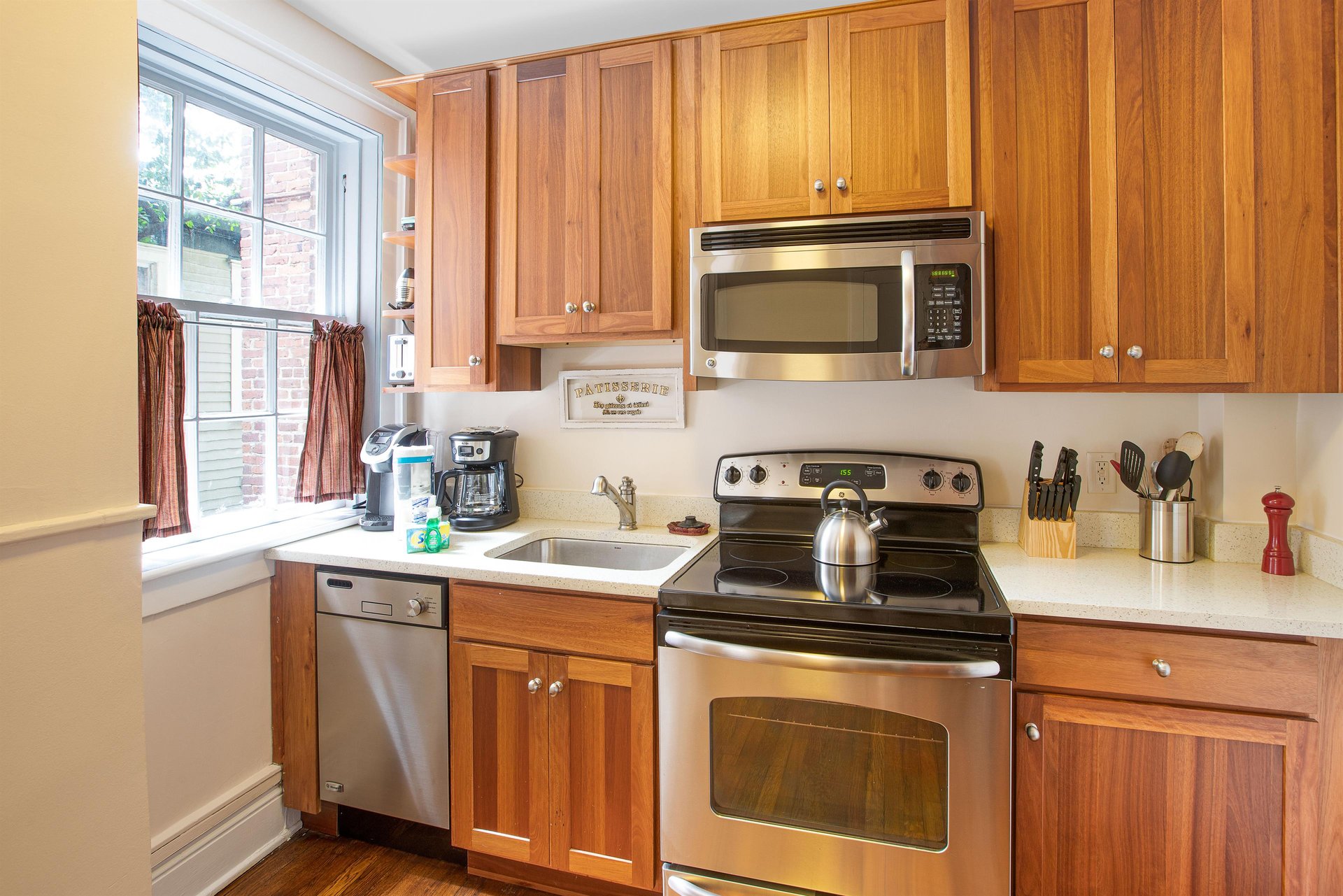 Key amenities feature stainless steel appliances, highend cabinetry, and much more. You can also take advantage of the Keruig, and Drip coffee maker