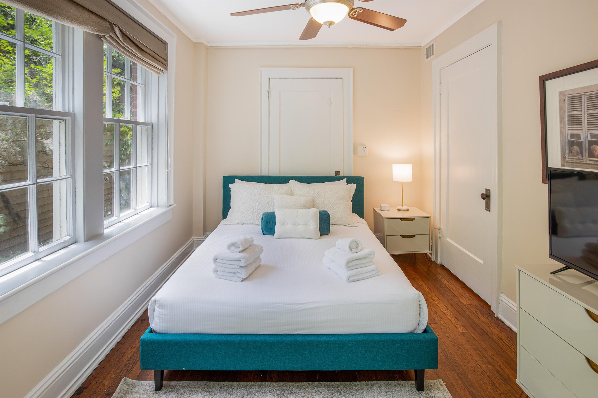 The memory foam mattress will ensure a comfortable nights rest.