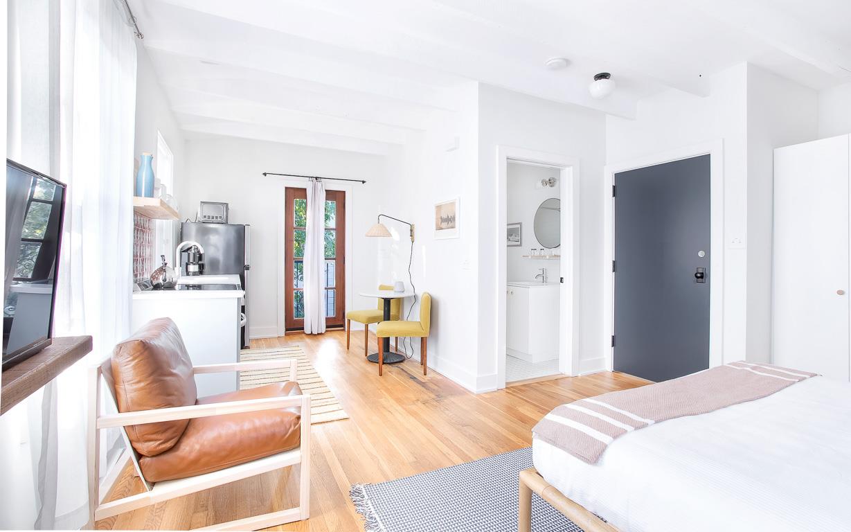Viewing looking towards the bath and kitchen.