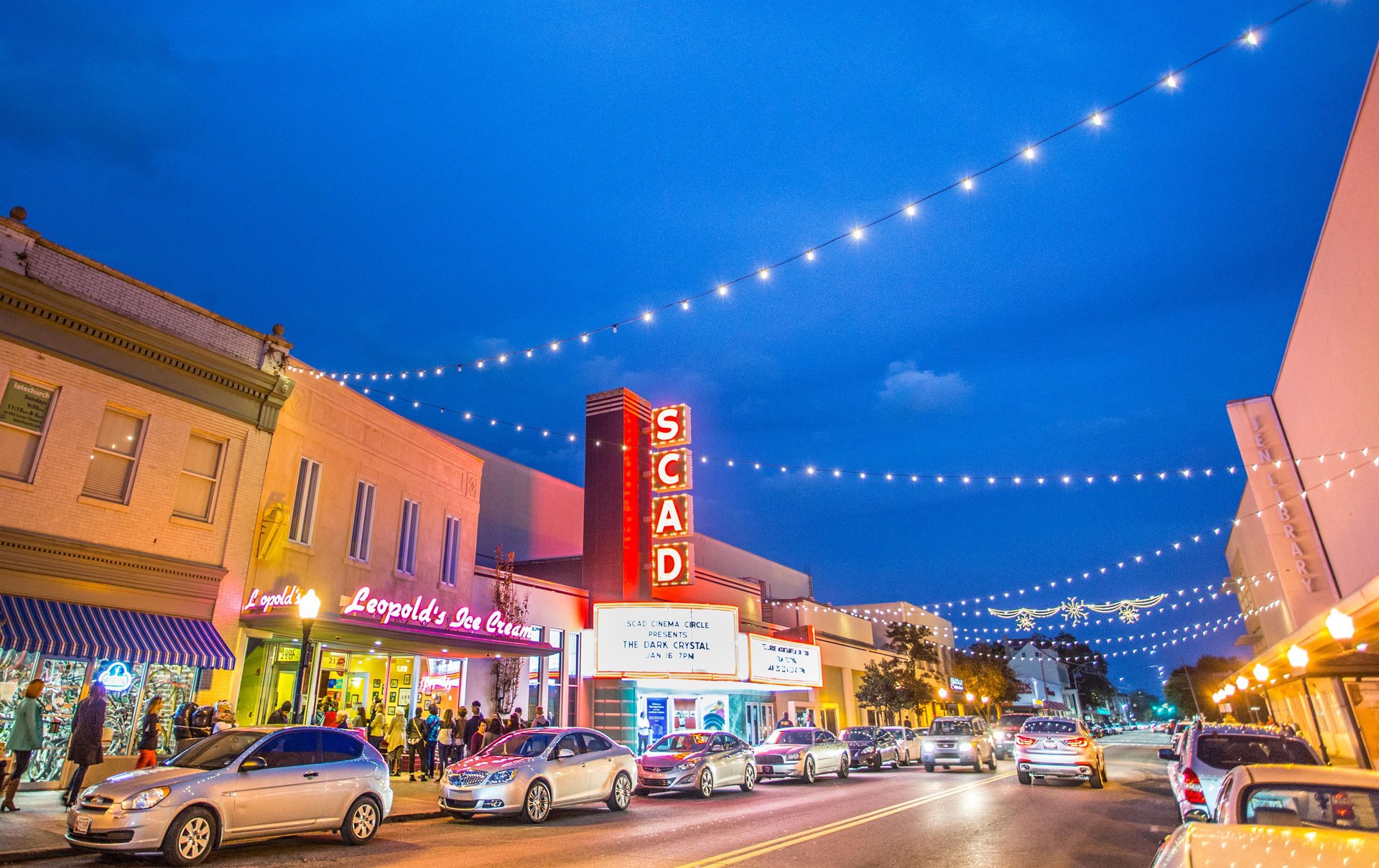 Only a 15 minute walk to the shopping and dining district.