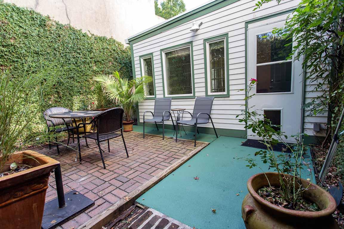 View of the courtyard.