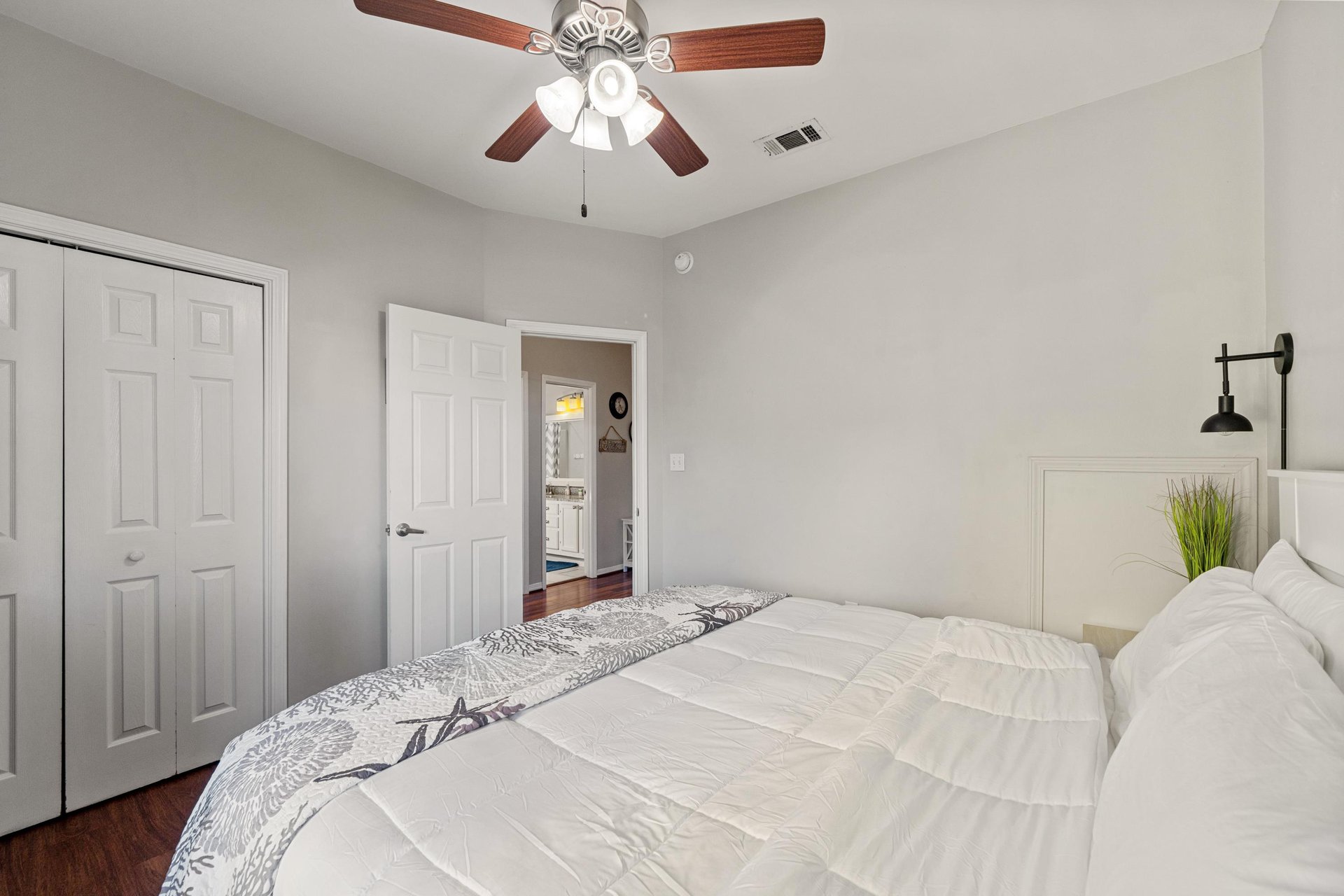 19221