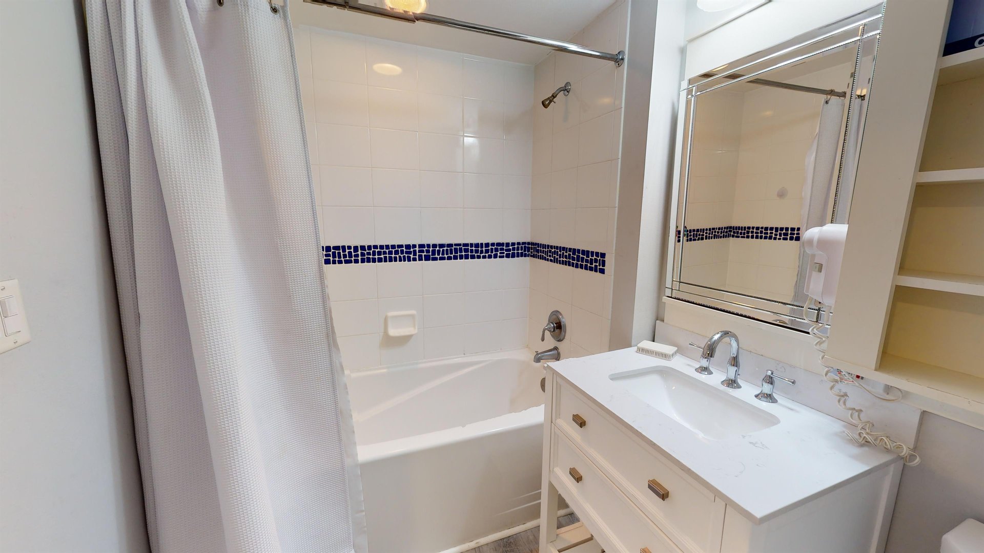 Market Street Inn 432434 Lockout