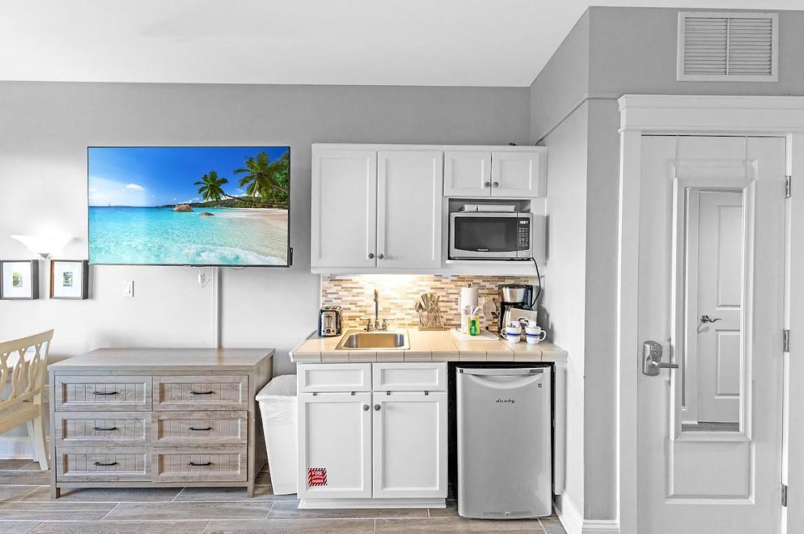 20469