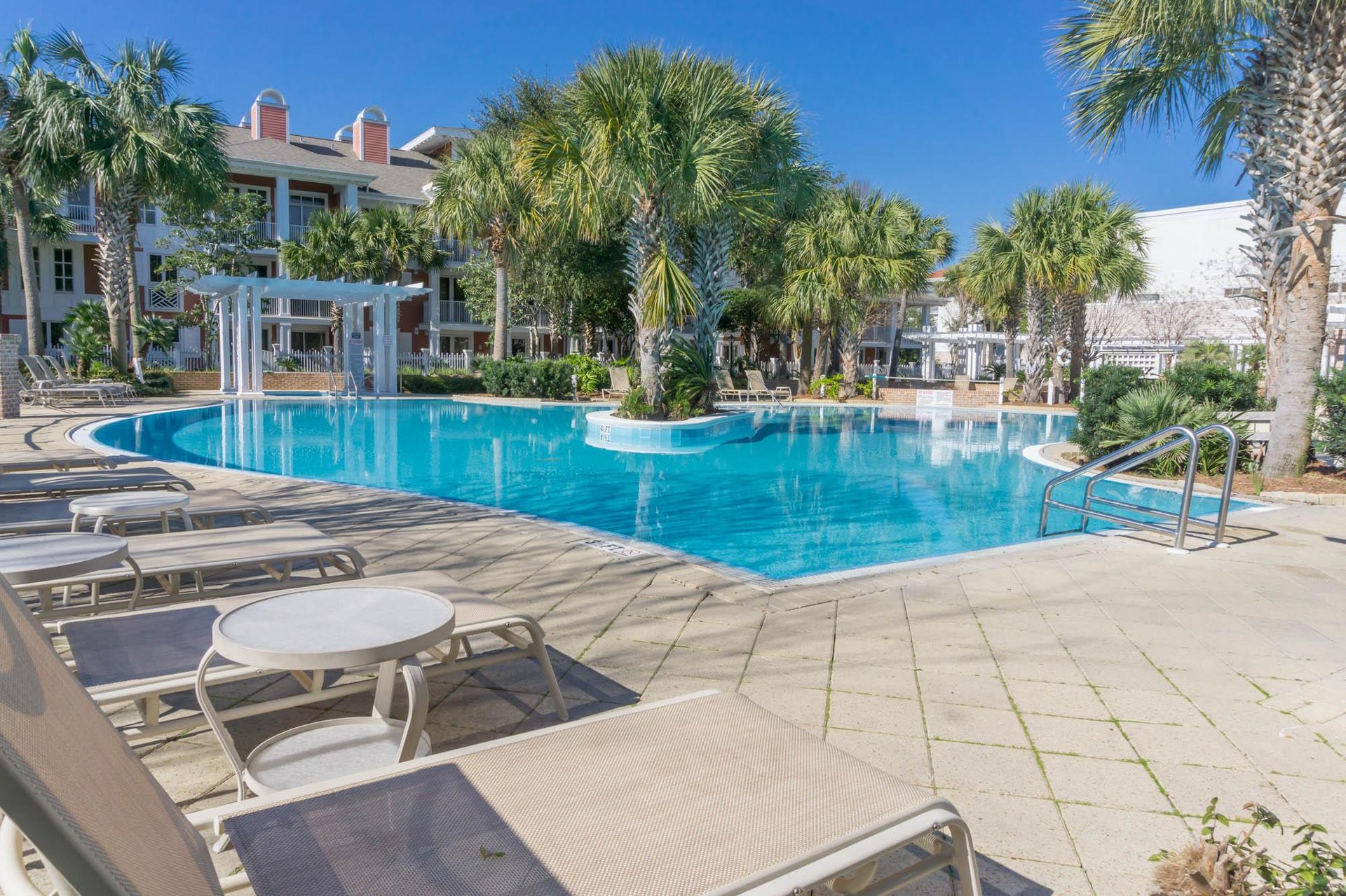 The Pilot House pool