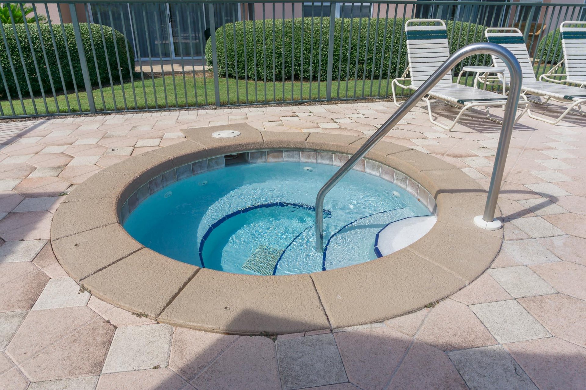 Emerald Waters Jacuzzi