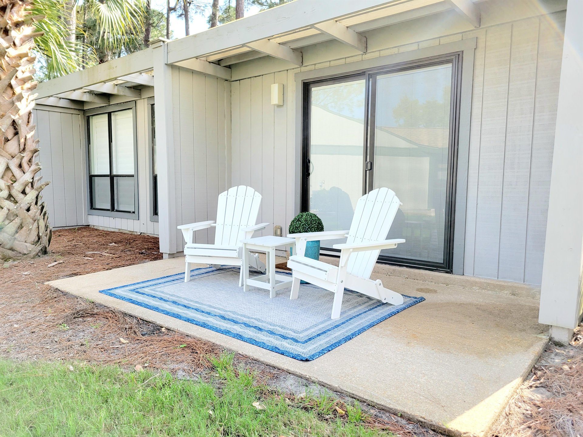 Agusta Village 523 outside sitting area