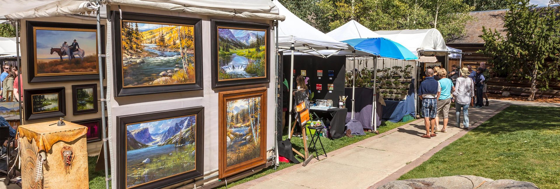 Artist booths set up in Frisco Historic Park_yythkg