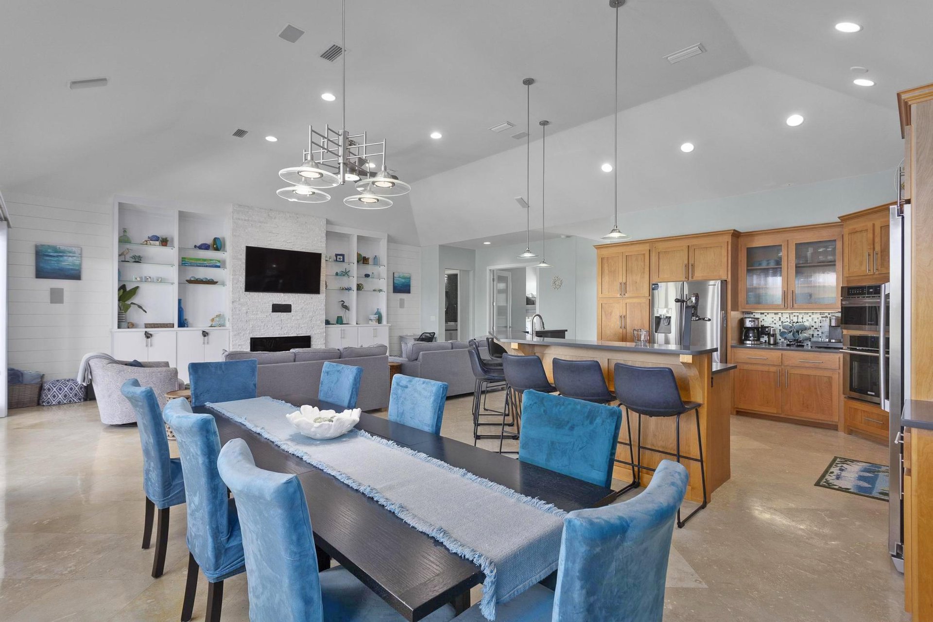 Ariola 1405  The Big Yellow Beach House 7