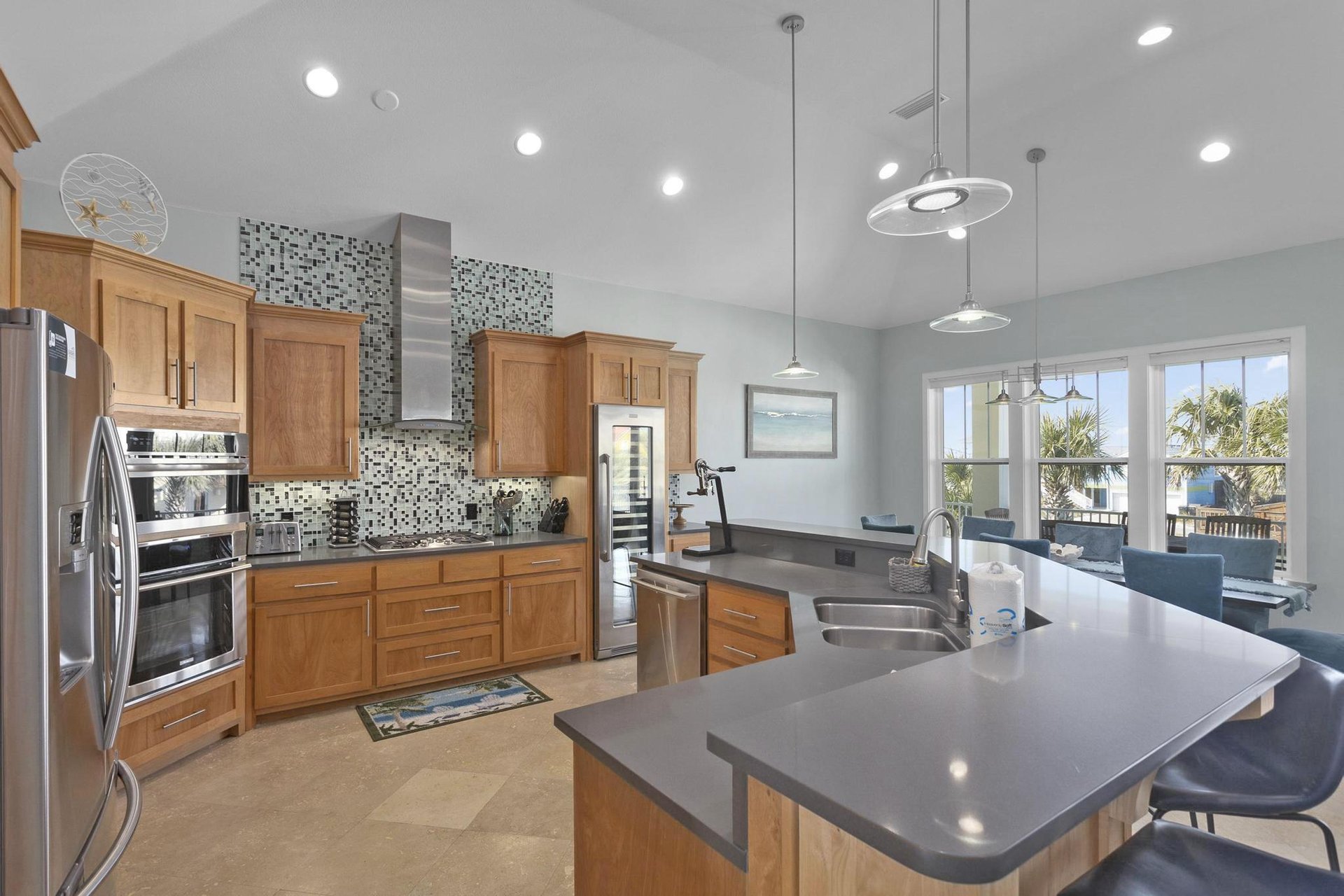 Ariola 1405  The Big Yellow Beach House 9