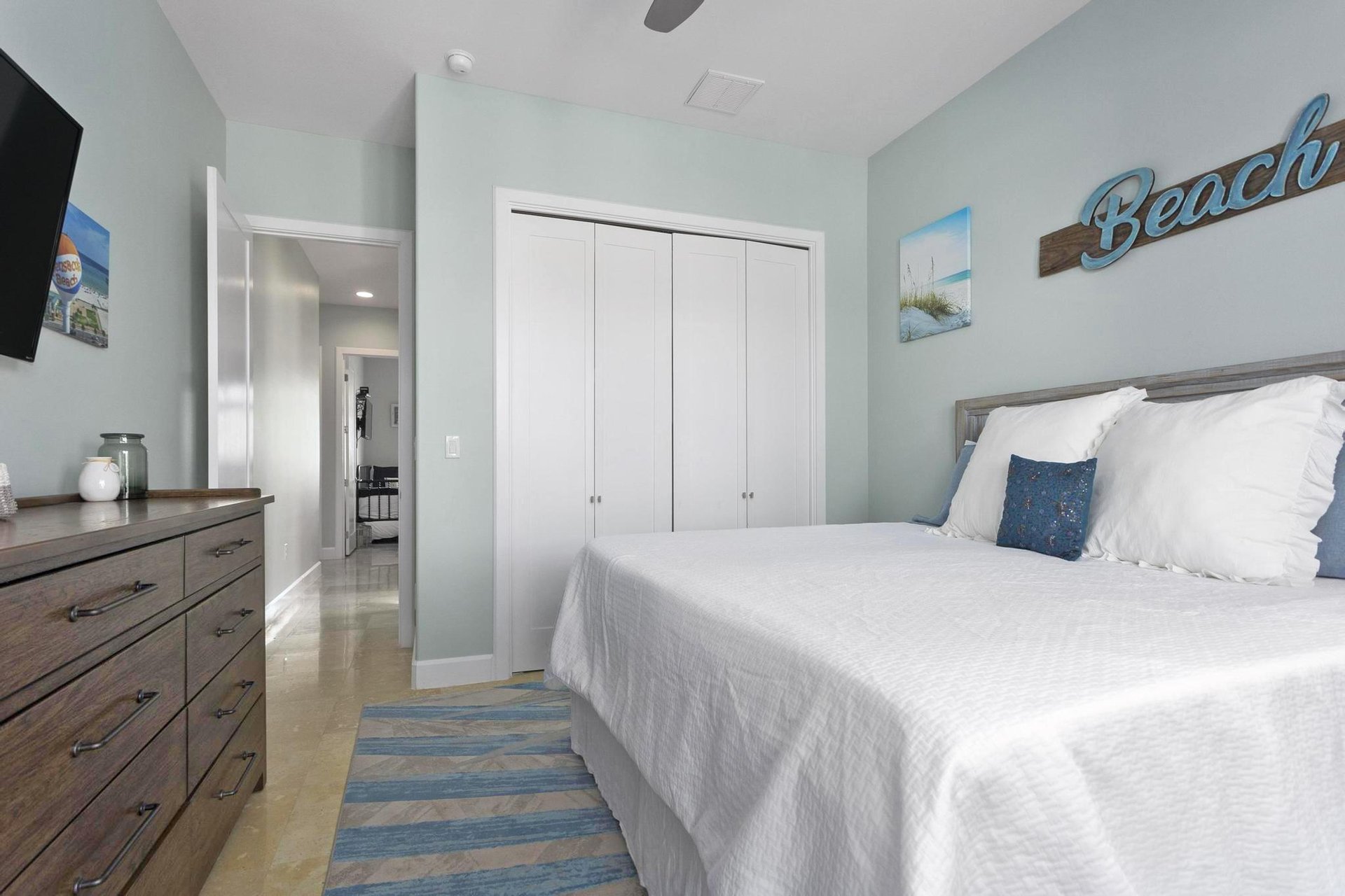 Ariola 1405  The Big Yellow Beach House 17