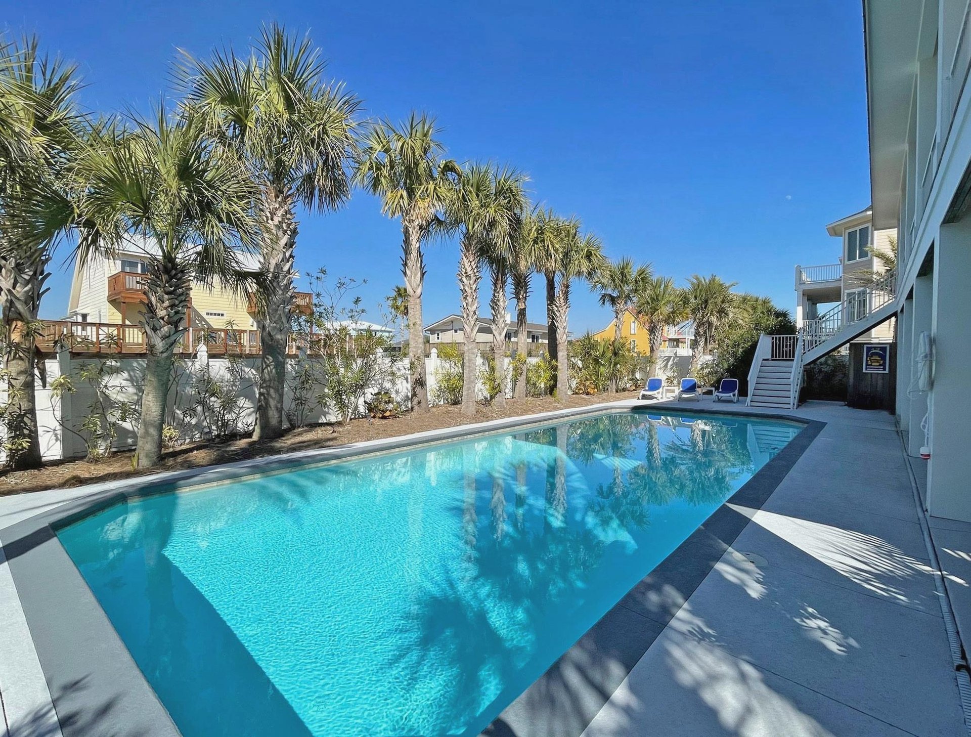 Ariola 1405  The Big Yellow Beach House 29