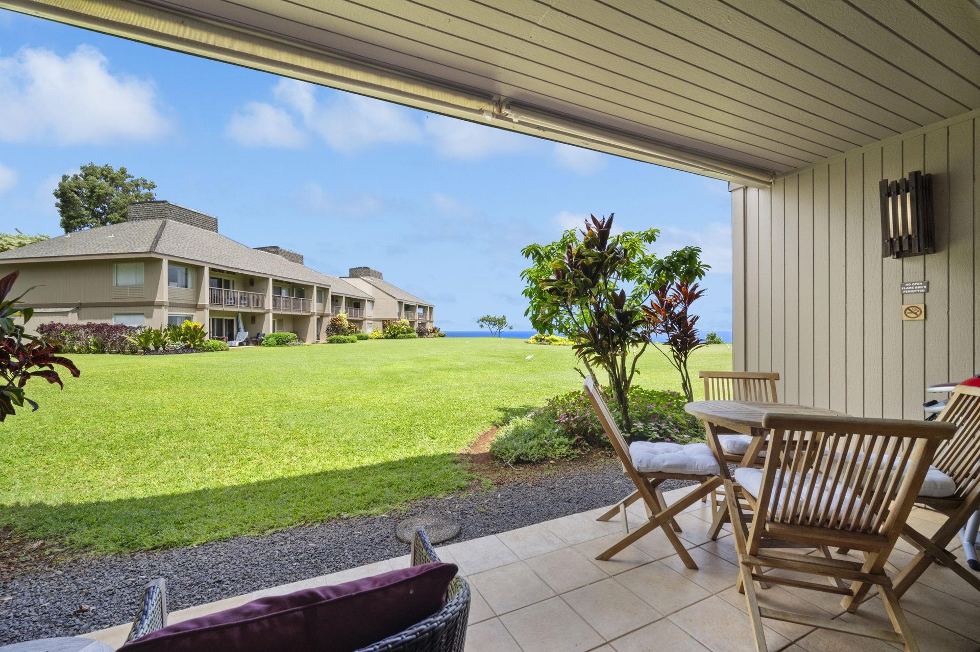 Dine al fresco with ocean views
