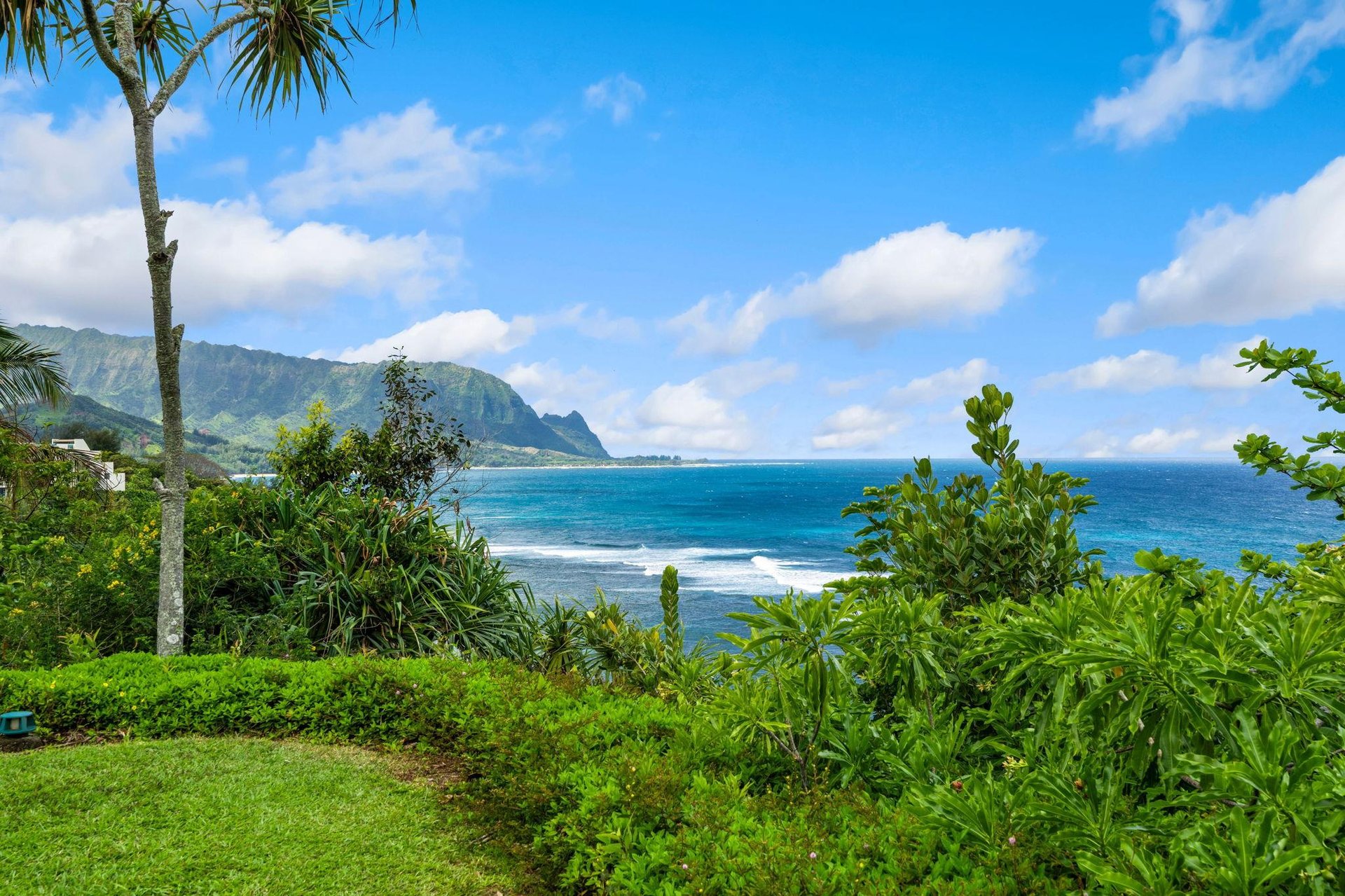 Makana Mountain and Tunnels in the distance