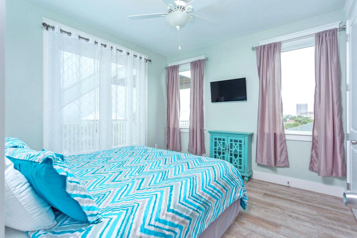 Calle Traviesa 5  Island Time 24